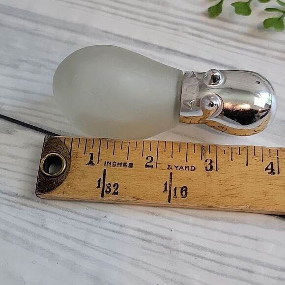 Avon Hippo Vintage 70s & 80s Perfume Bottle Frosted Glass - Picture 6 of 8